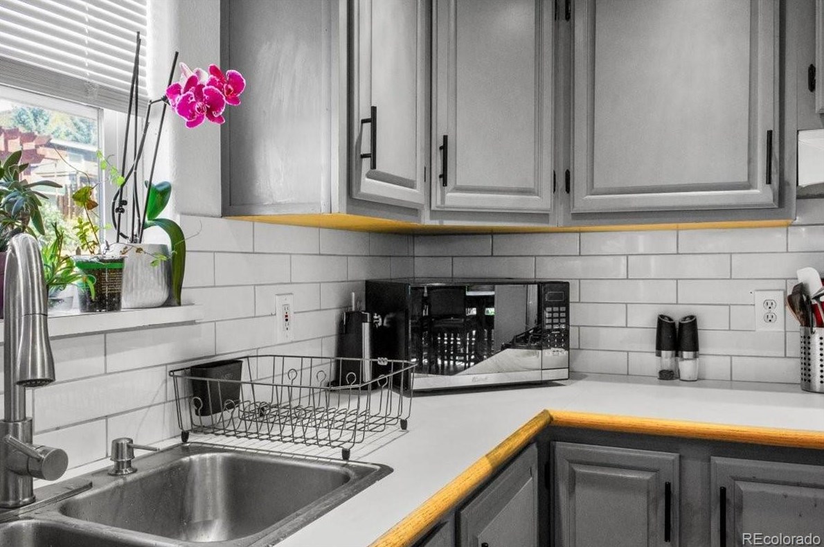 1557 Conestoga Cir, Steamboat Springs CO  80487-4945 exterior