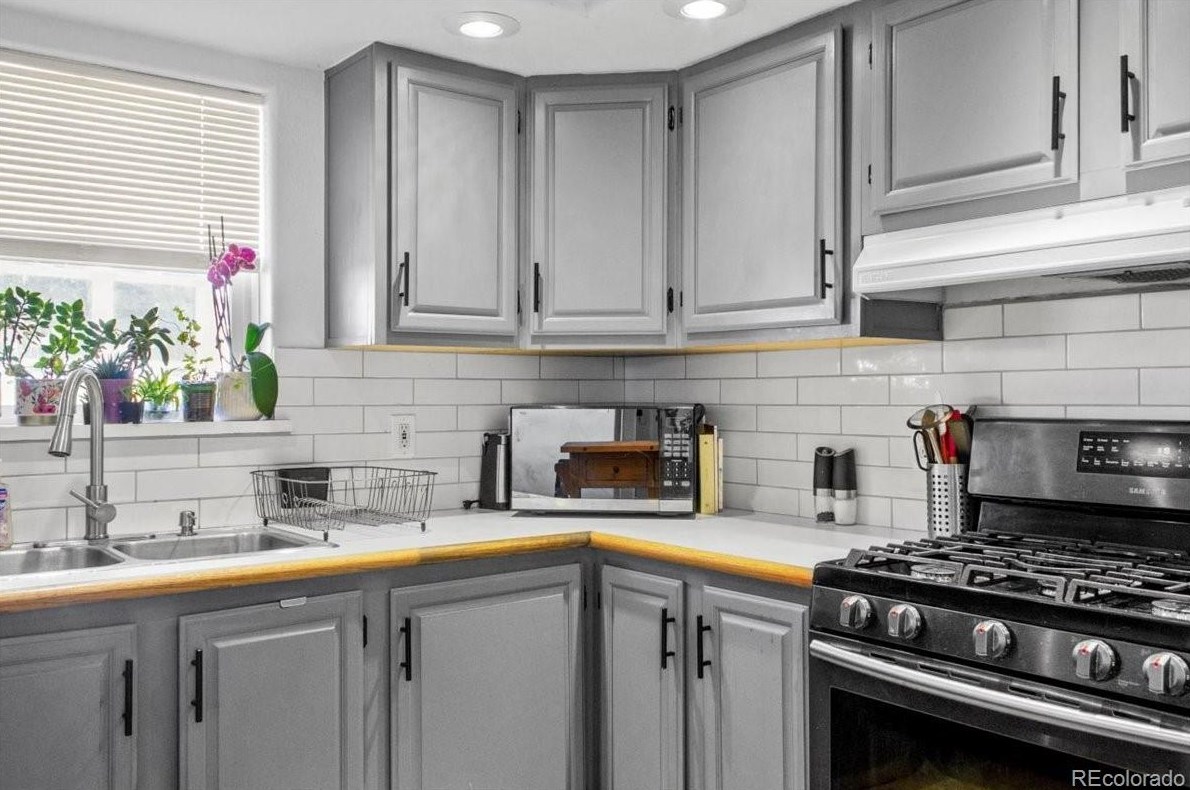 1557 Conestoga Cir, Steamboat Springs CO  80487-4945 exterior