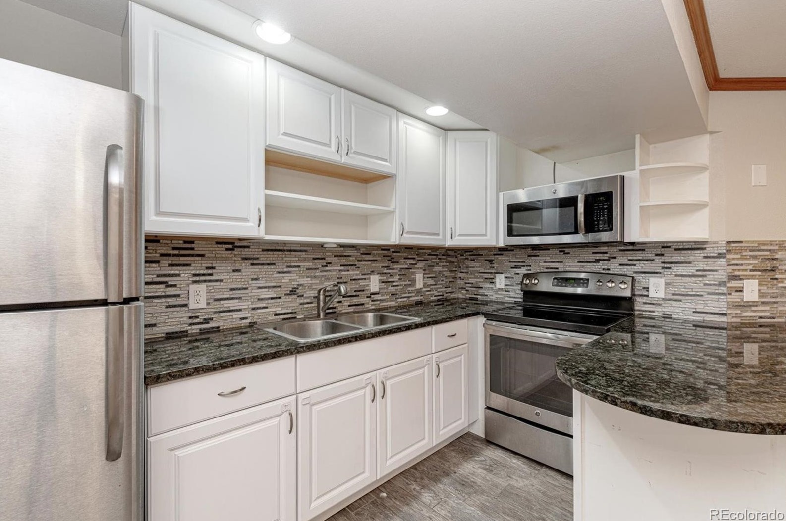 6042 Alkire Ct, Arvada CO  80004-3970 exterior