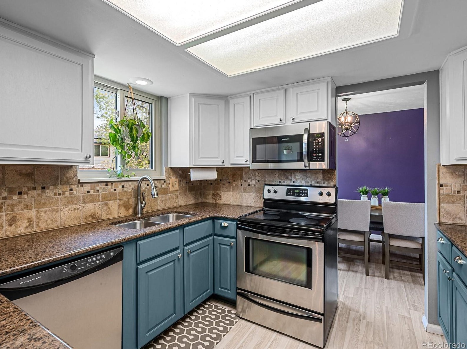 1189 Long Pl, Littleton CO 80122-3020 exterior