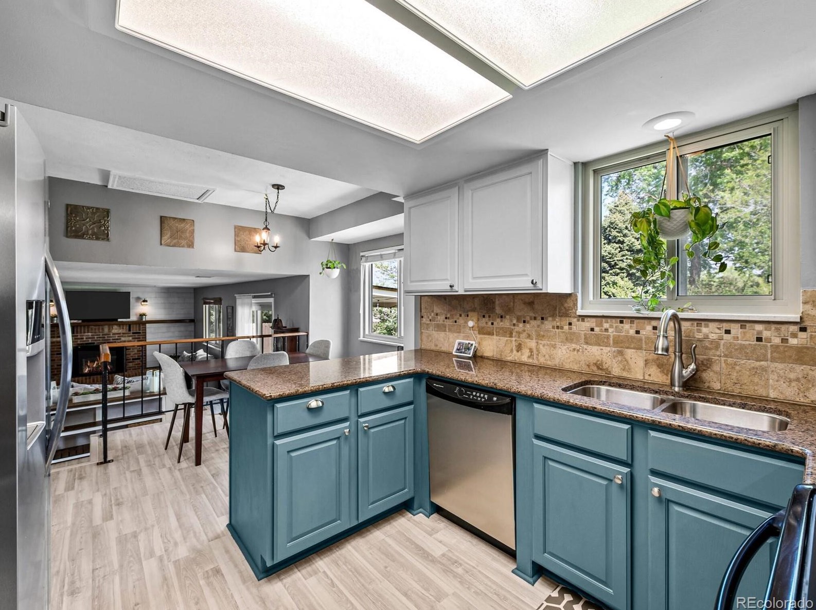 1189 Long Pl, Littleton CO 80122-3020 exterior