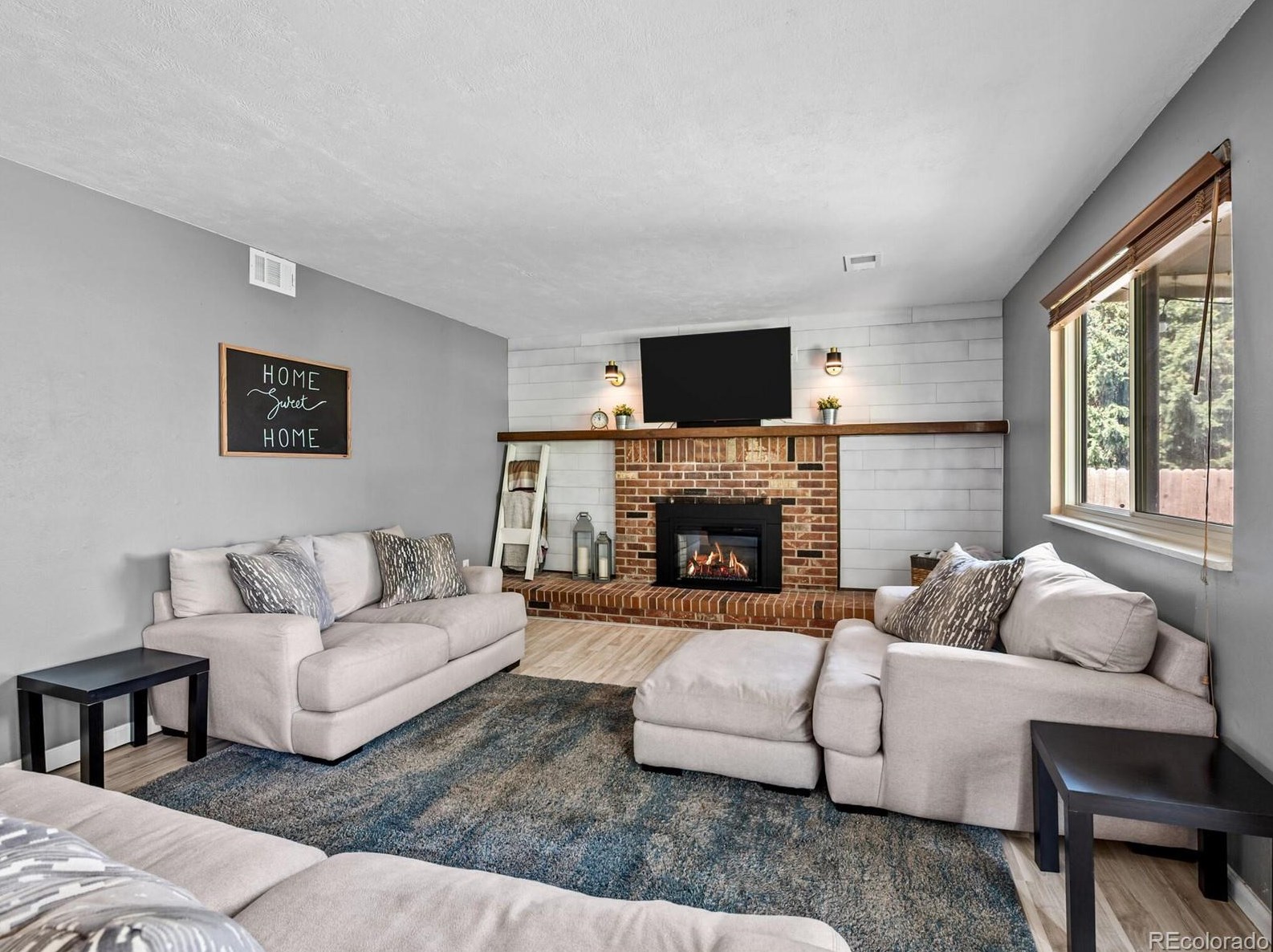 1189 Long Pl, Littleton CO 80122-3020 exterior