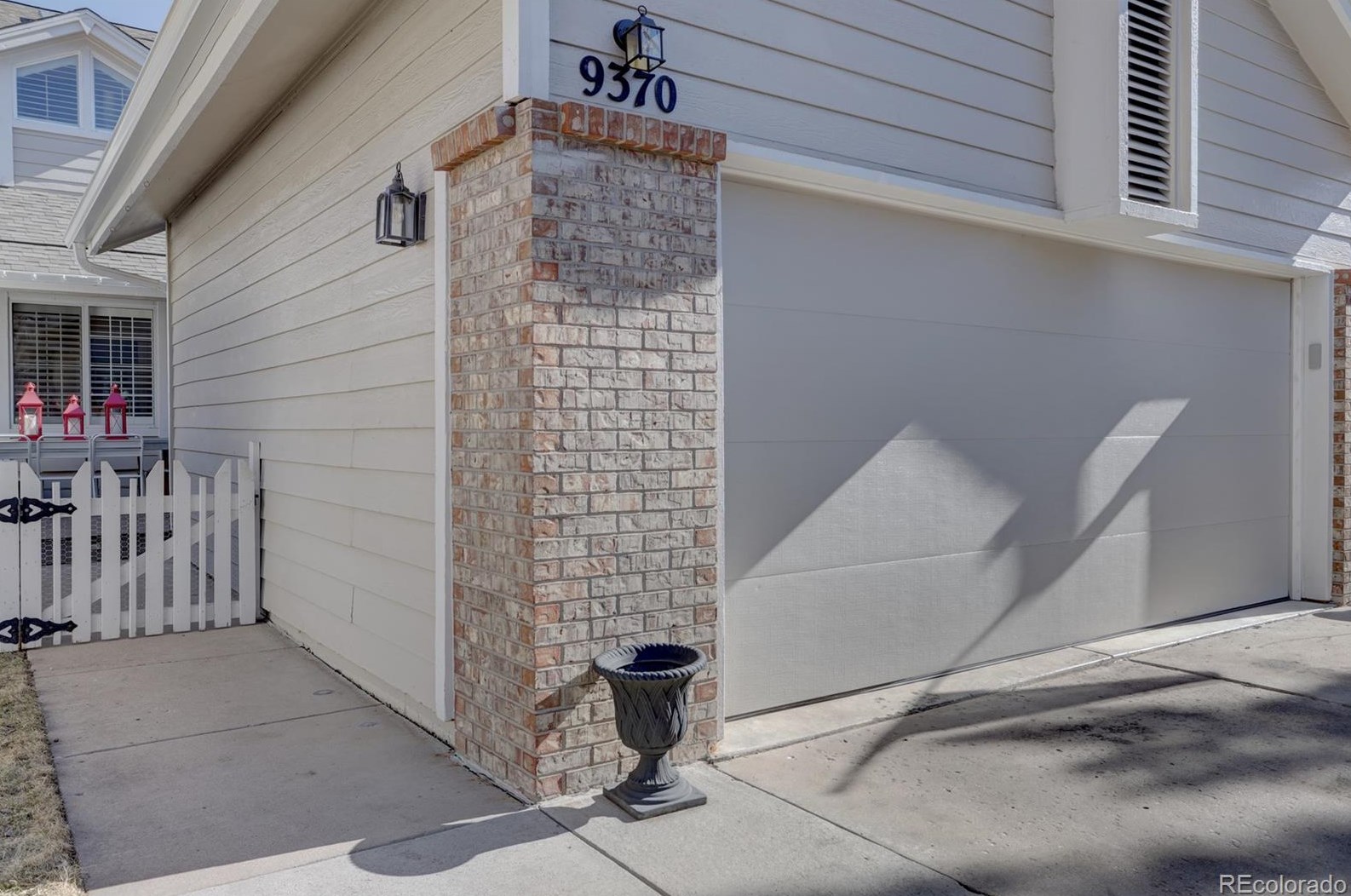 9370 Miles Dr, Littleton CO  80124-3093 exterior