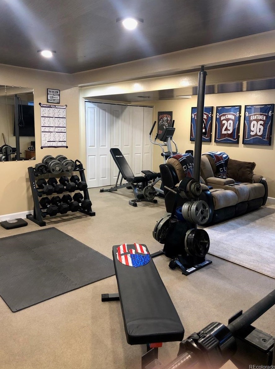 6524 Welch St, Arvada CO  80004-2221 exterior