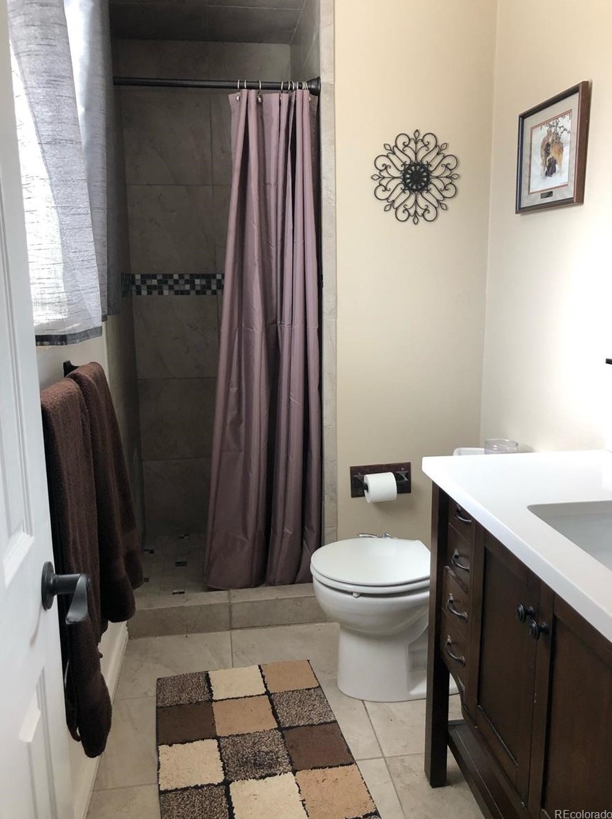 6524 Welch St, Arvada CO  80004-2221 exterior