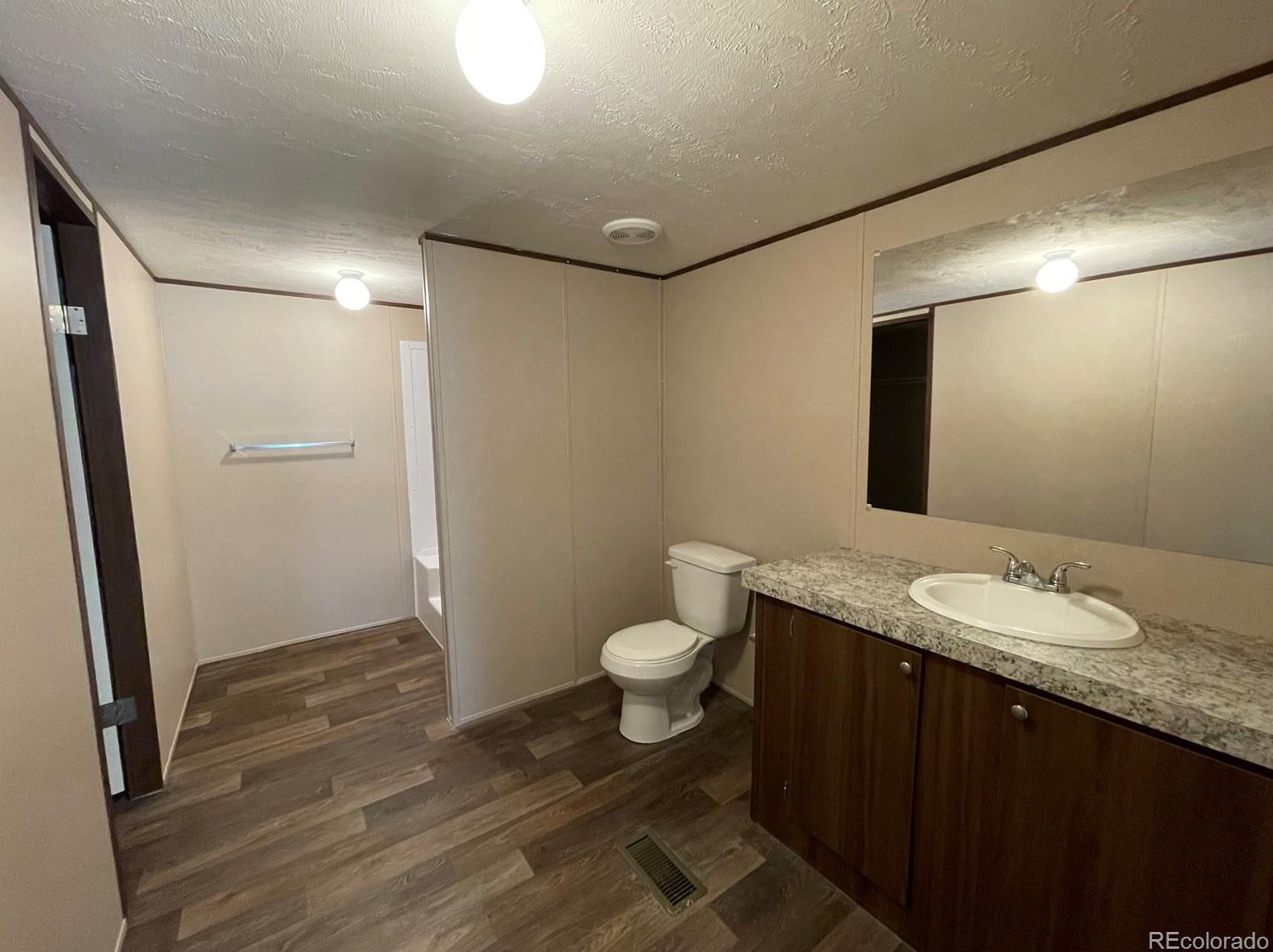 209 Linden Dr, Fort Morgan, CO 80705