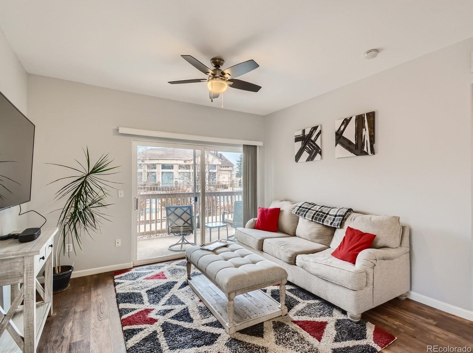 8745 Berry Ave, Littleton, CO 80123-0724