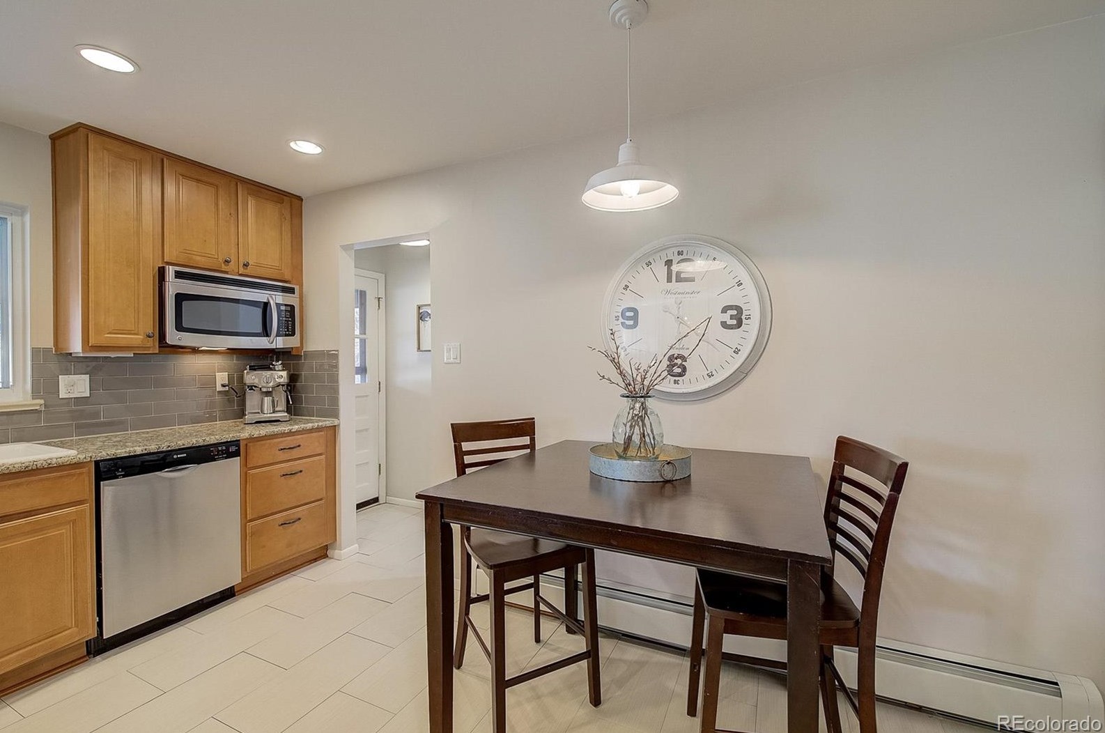 5900 Race St, Littleton CO 80121-2652 exterior