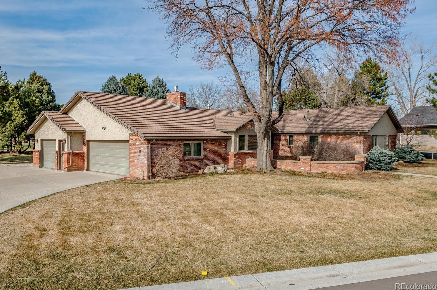 41 Fairway Ln, Littleton, CO 80123-6648