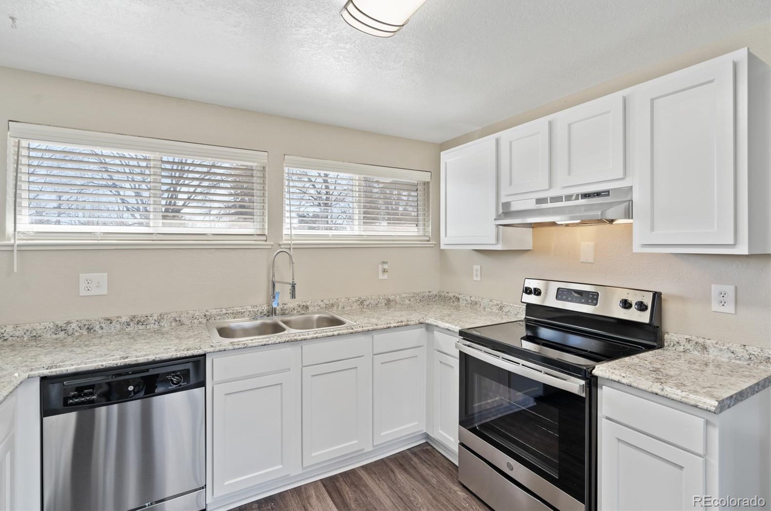 8625 Alta Vista Dr, Arvada, CO 80004-5426