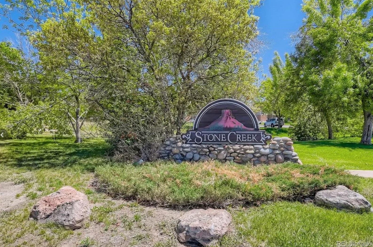 532 Oakwood Dr, Castle Rock CO  80104-1627 exterior