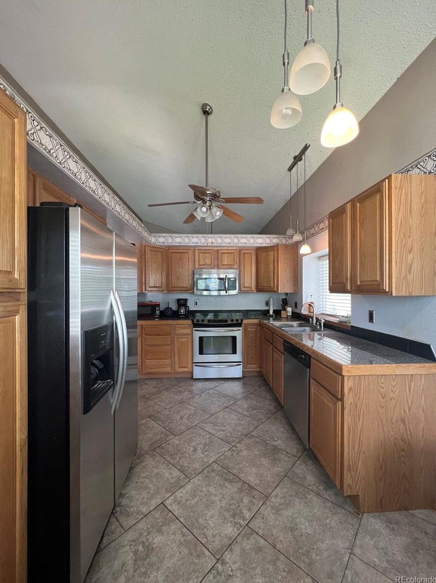 6316 Xavier St, Arvada, CO 80003-6631
