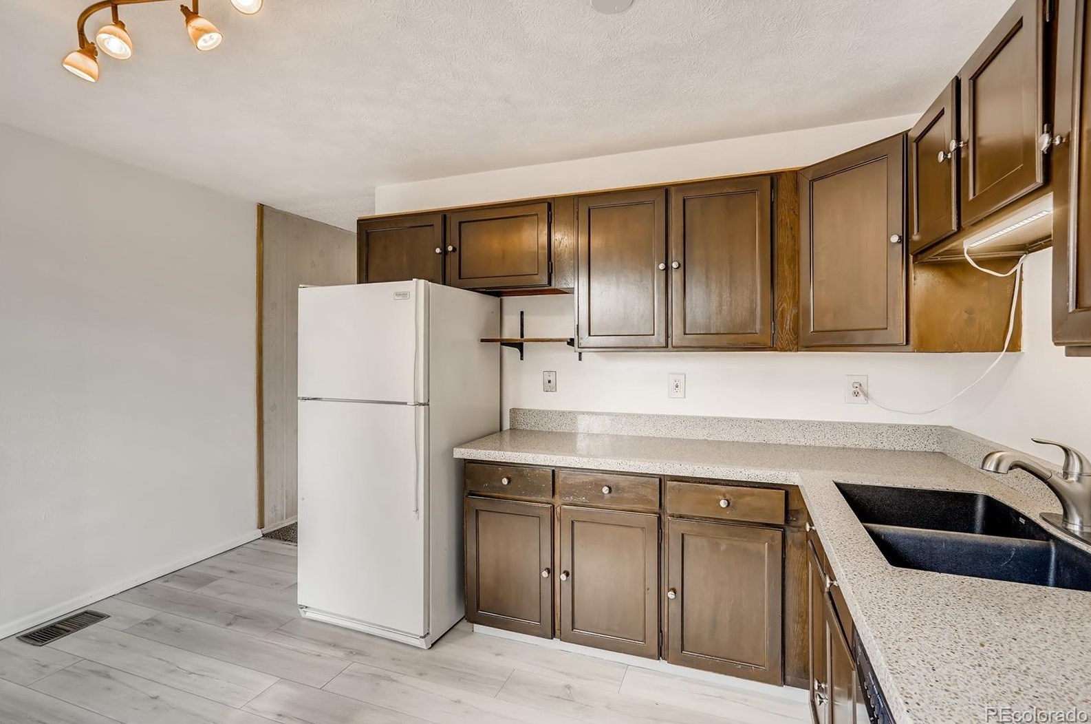 7161 Van Gordon St, Arvada CO  80004-1266 exterior