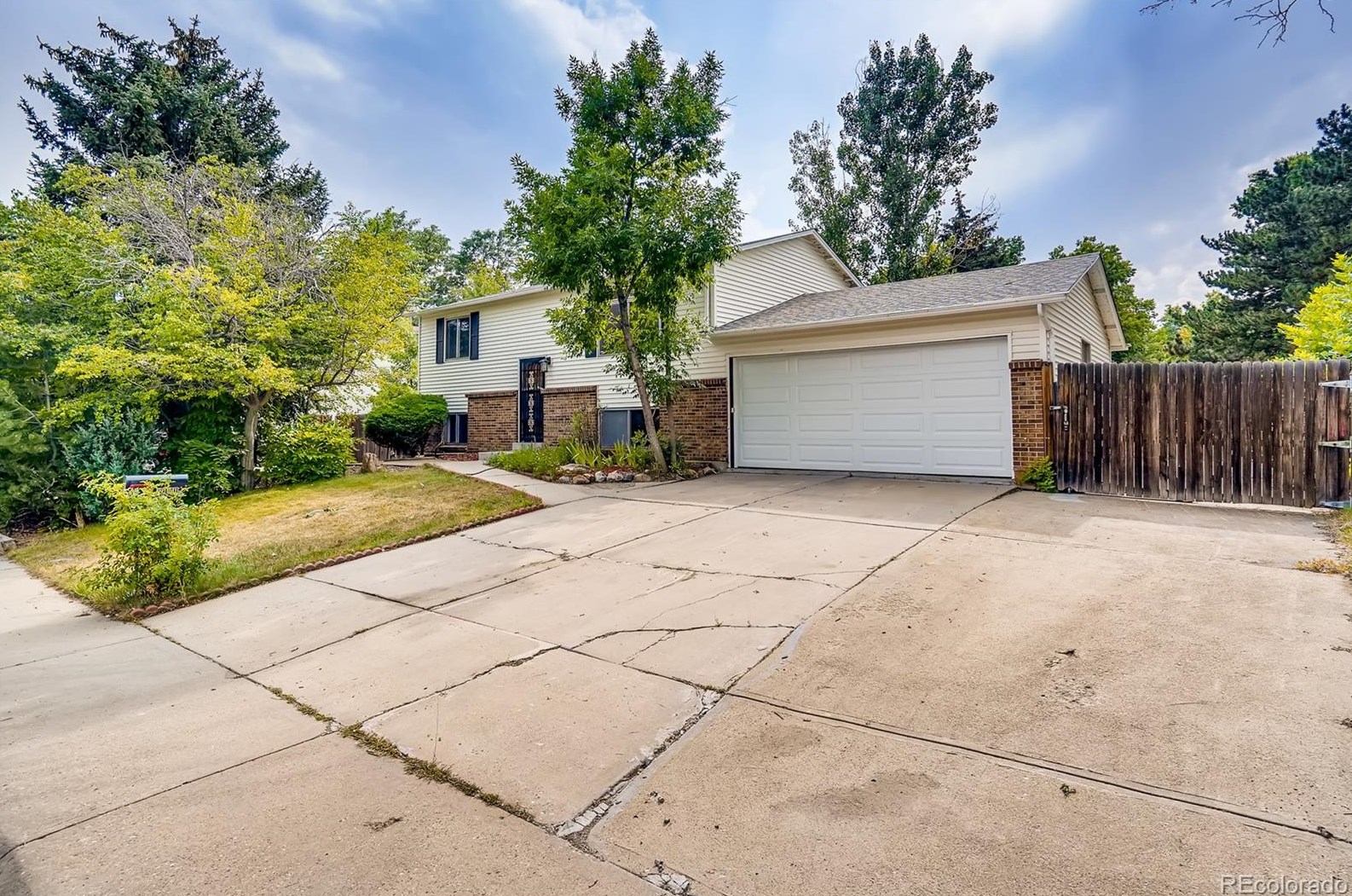 7161 Van Gordon St, Arvada, CO 80004-1266