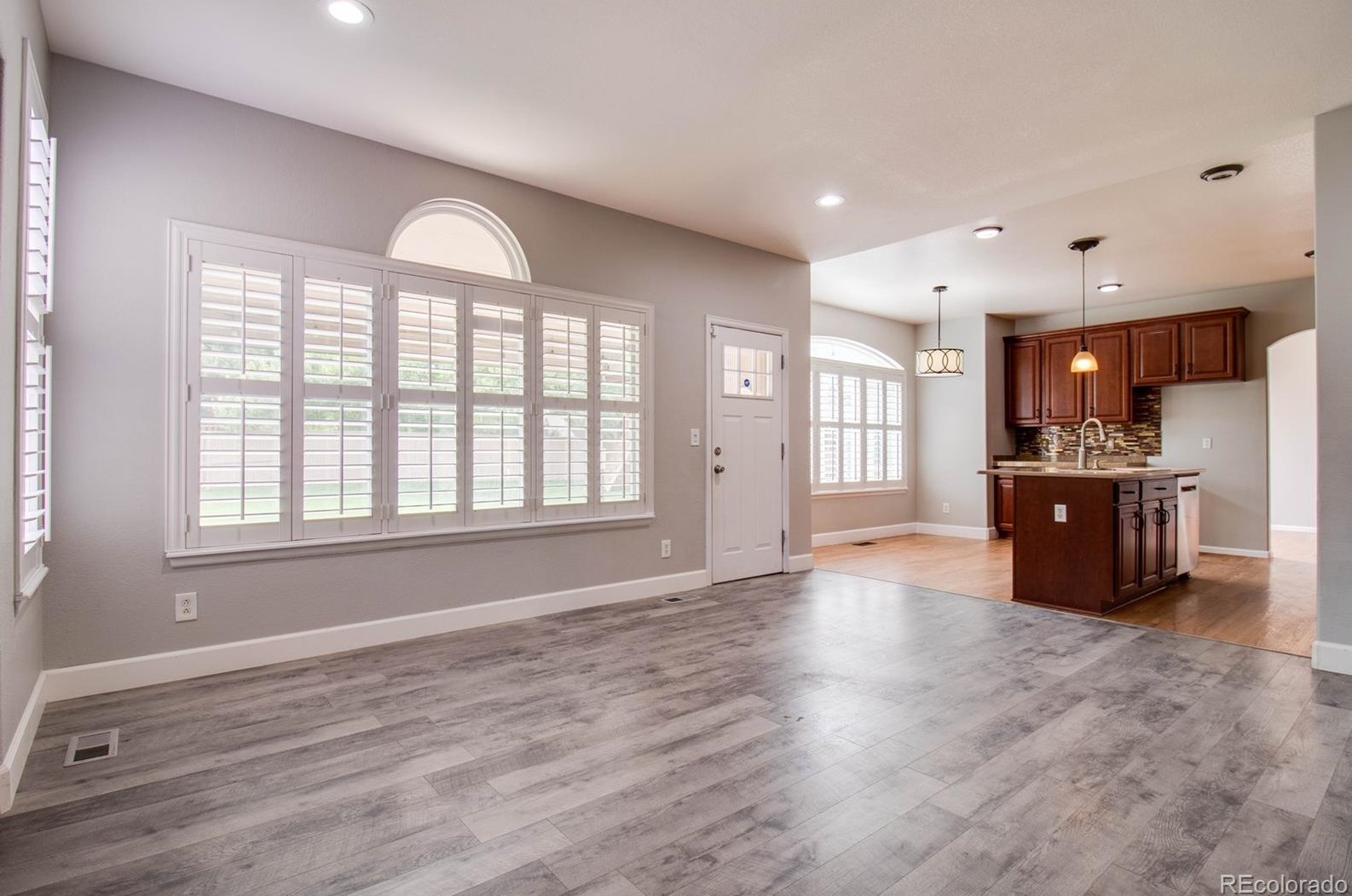 6754 Lionshead Pkwy, Littleton CO  80124-9533 exterior