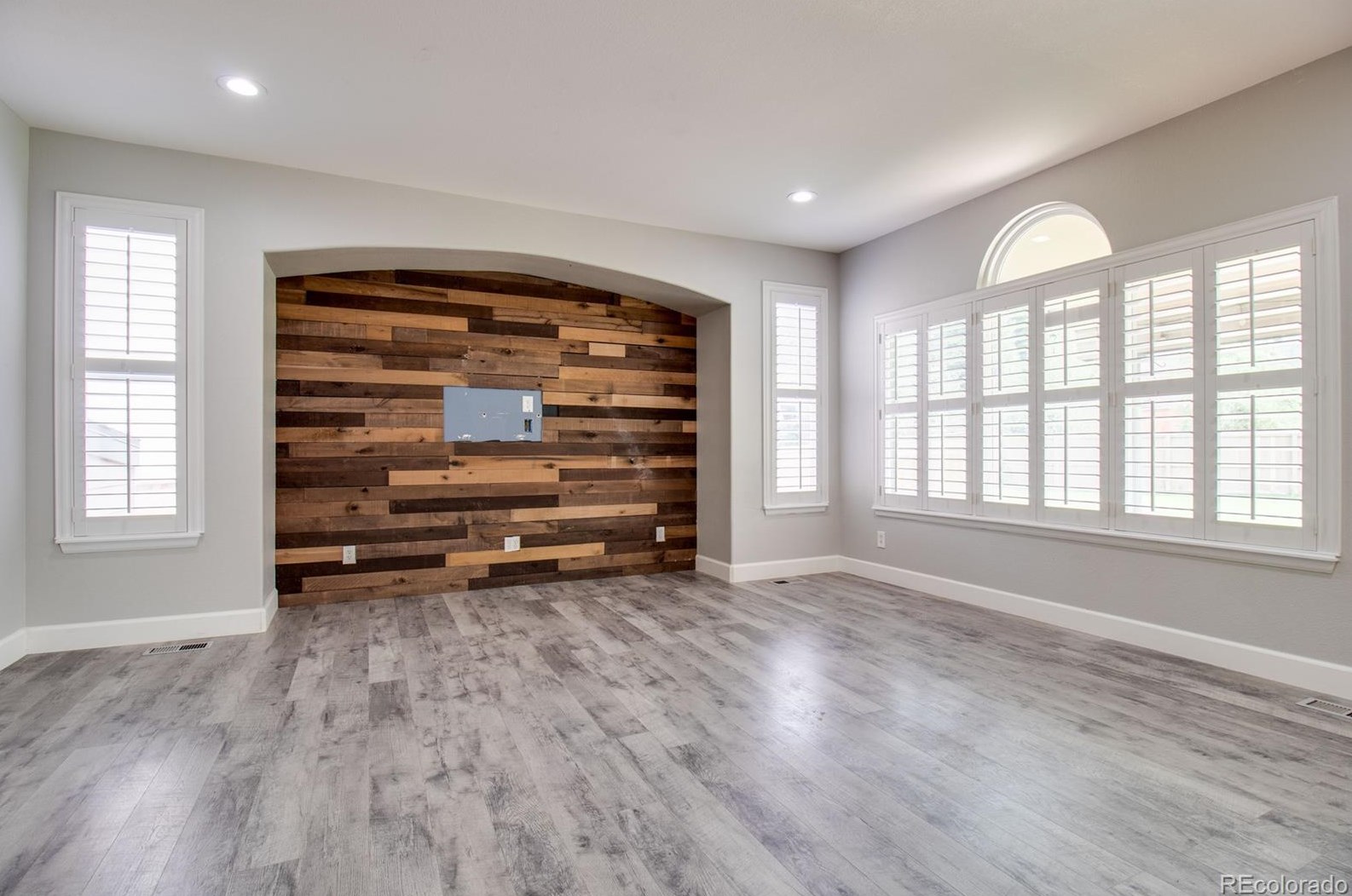 6754 Lionshead Pkwy, Littleton CO  80124-9533 exterior