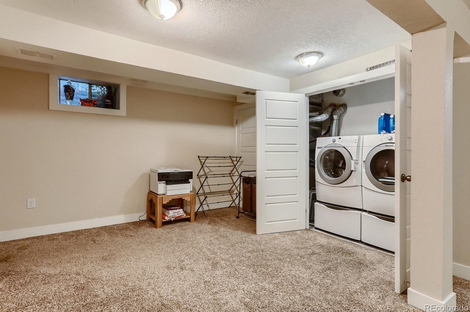 1245 Hinsdale Dr, Littleton CO 80120-4160 exterior