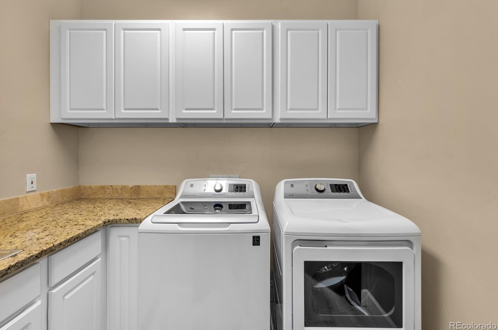 6658 Old Ranch Trl, Littleton CO  80125-9264 exterior