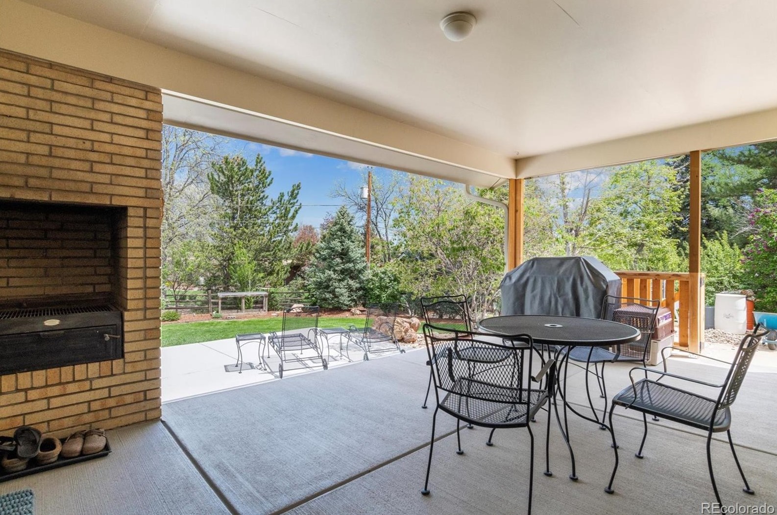 5445 Plymouth Dr, Littleton CO 80128-3939 exterior