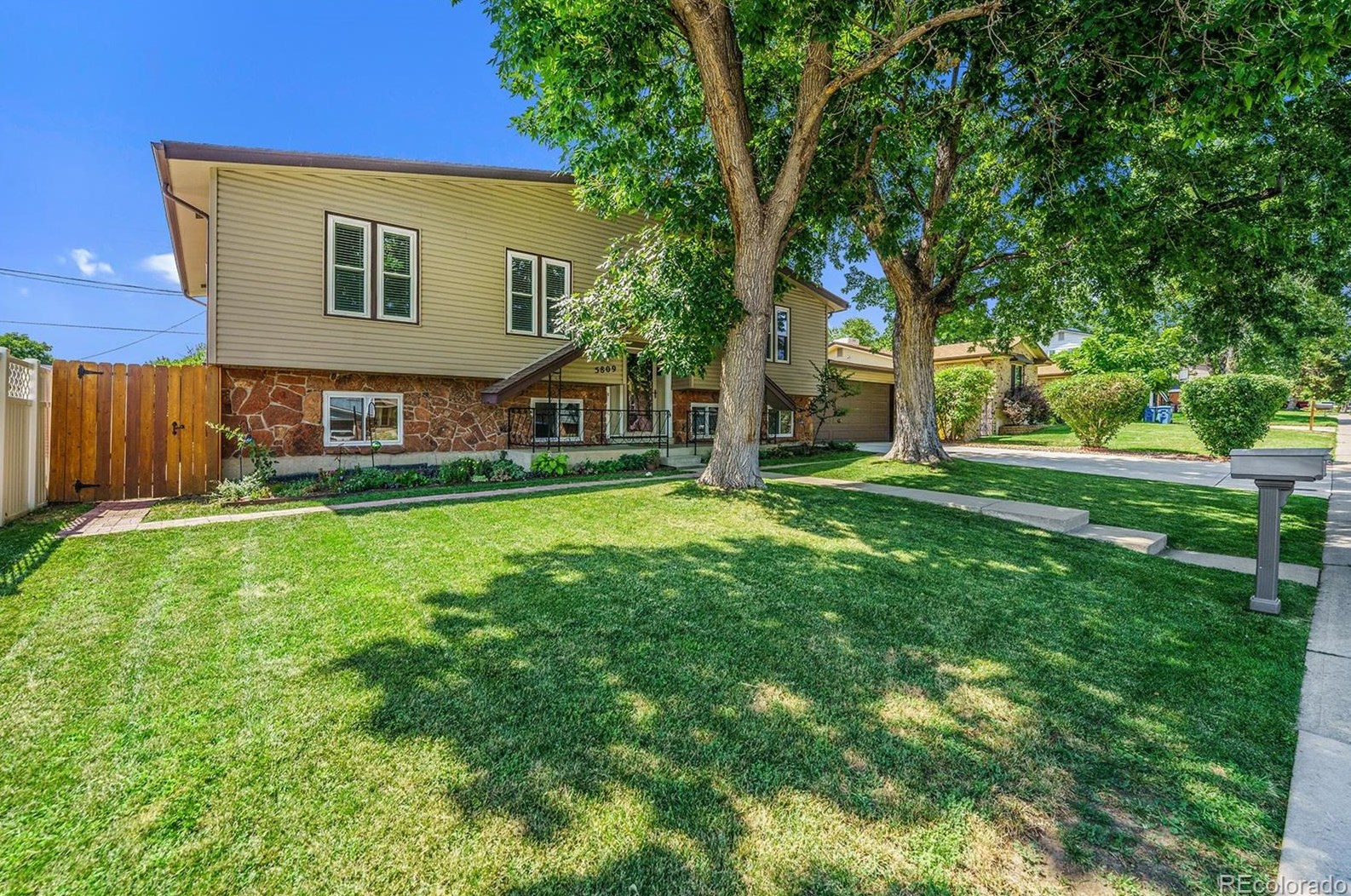 5809 Pierson St, Arvada, CO 80004-4752