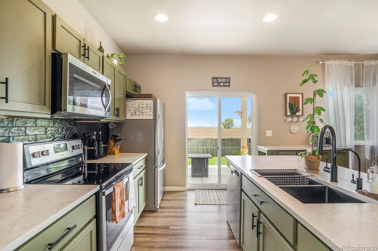 1130 Gln Creighton Dr, Erie CO 80514-9556 exterior