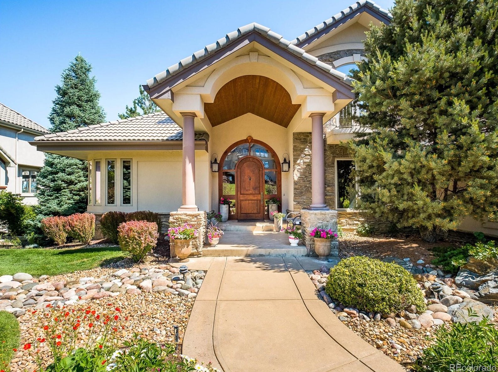 957 Fairchild Dr, Littleton, CO 80126-4759