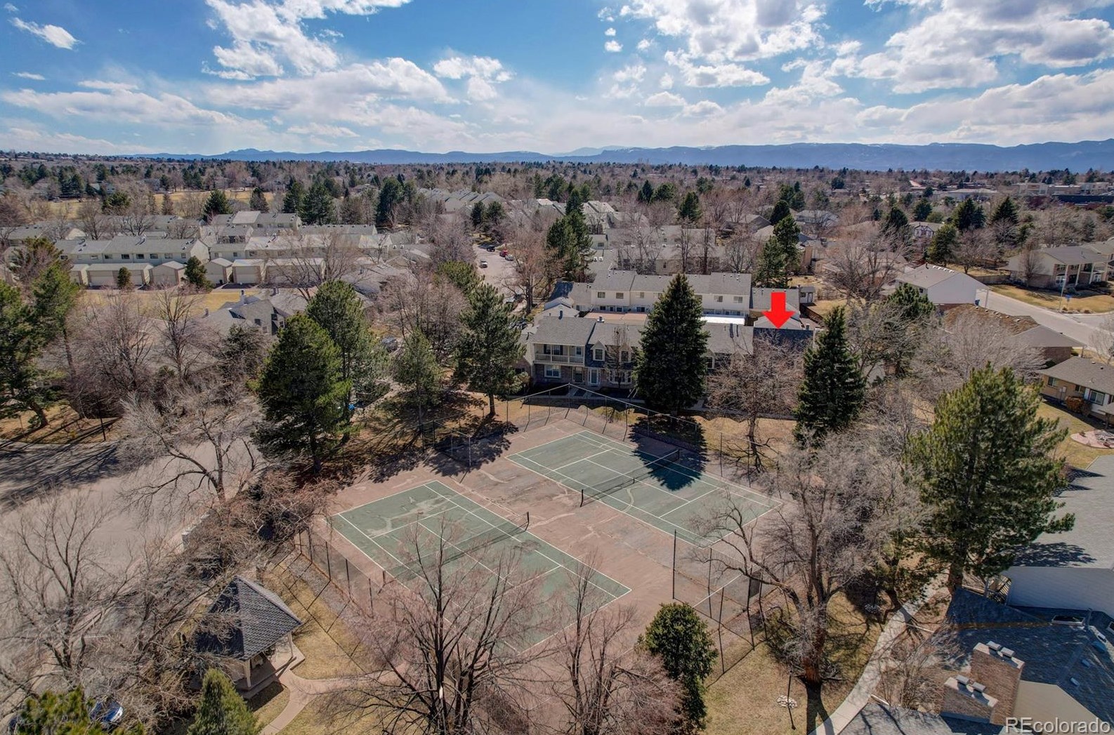 7521 Cove Cir, Littleton CO 80122-3360 exterior