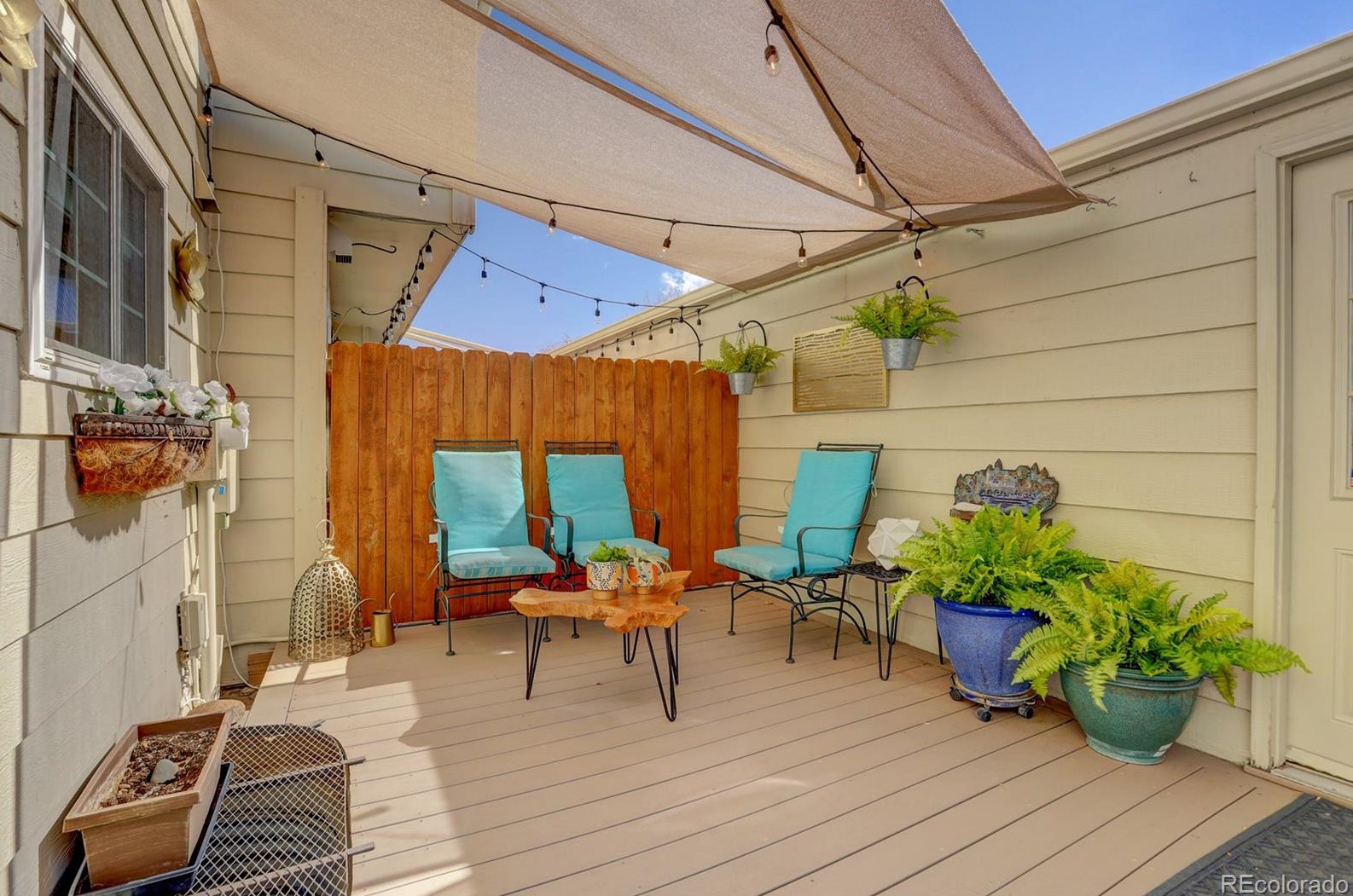 7521 Cove Cir, Littleton CO 80122-3360 exterior