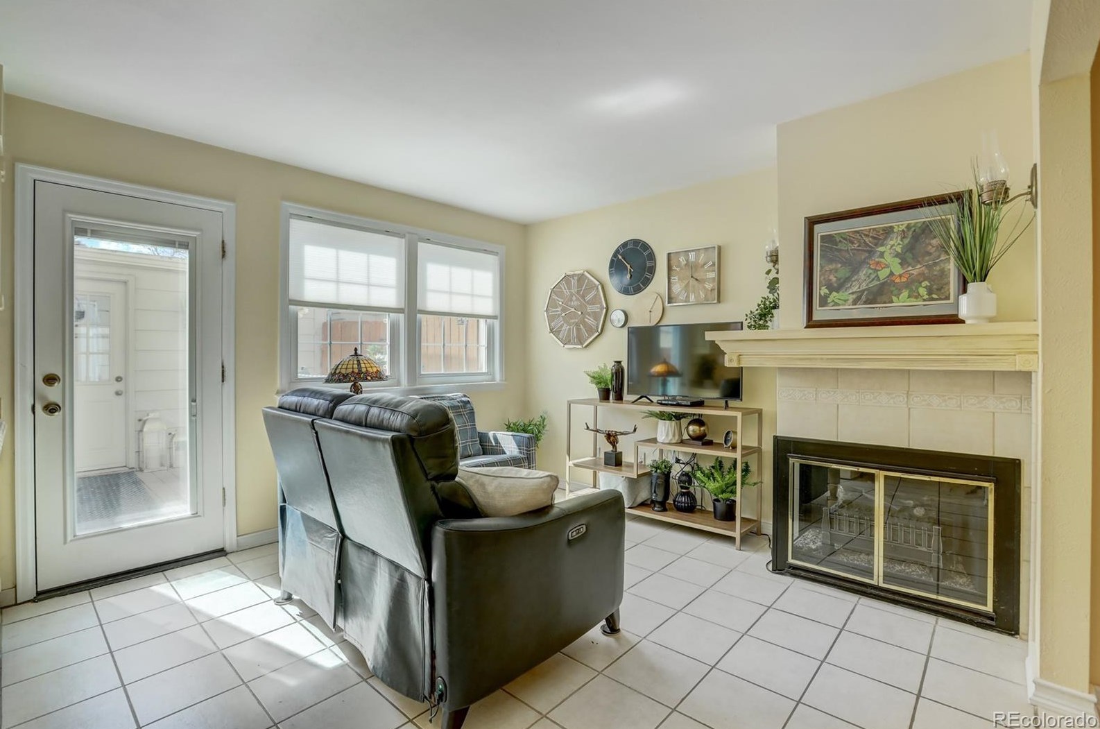 7521 Cove Cir, Littleton CO 80122-3360 exterior