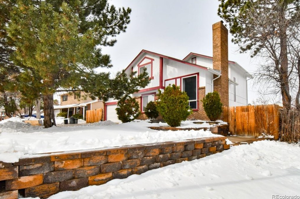 6179 Lee St, Littleton, CO 80127-2561
