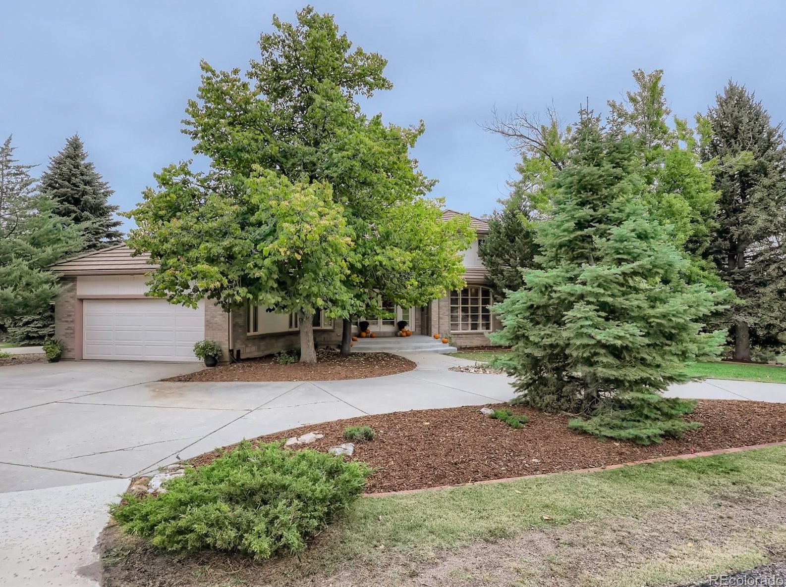 32 Golden Eagle Ln, Littleton, CO 80127-5744
