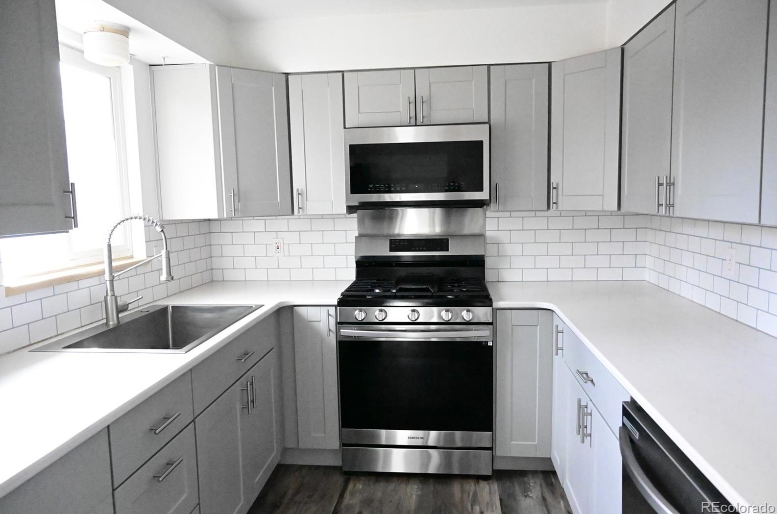 8 Circle Dr, Castle Rock, CO 80104-2020