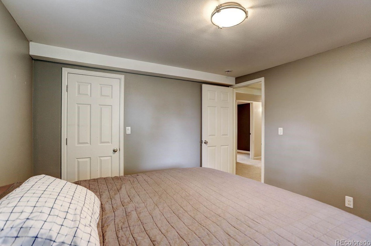 7633 Newland St, Arvada CO  80003-2351 exterior