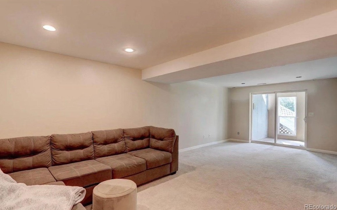 7633 Newland St, Arvada CO  80003-2351 exterior