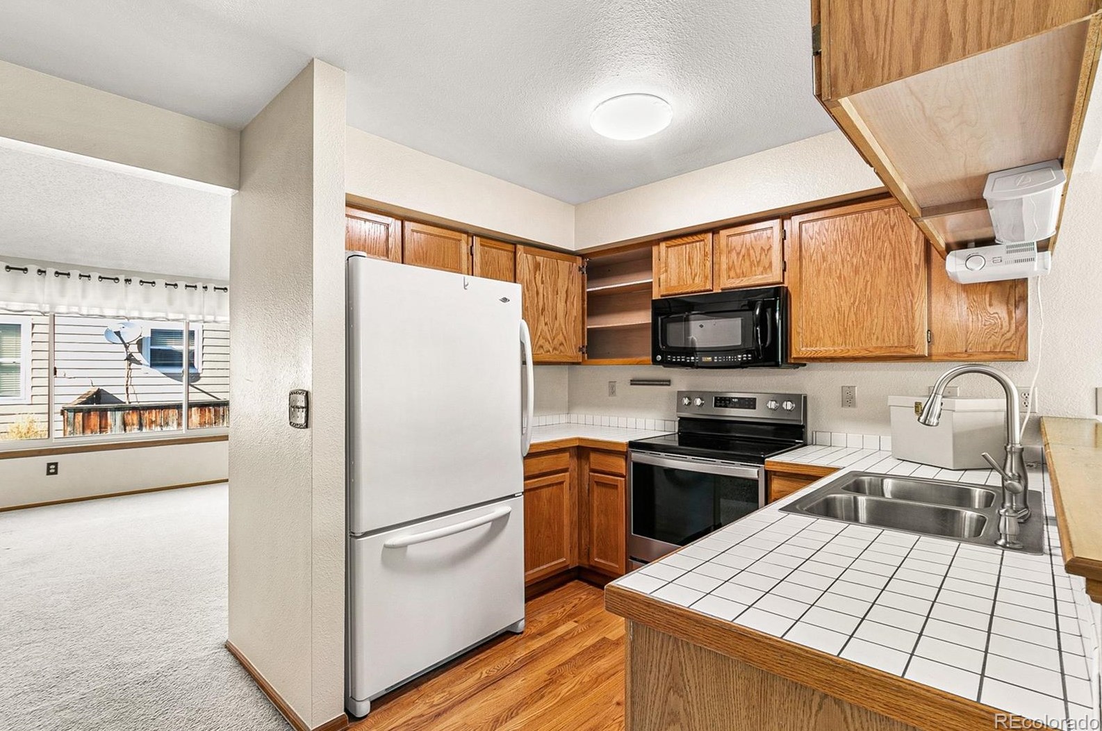 1185 Cobblestone Dr, Littleton CO 80126-2430 exterior