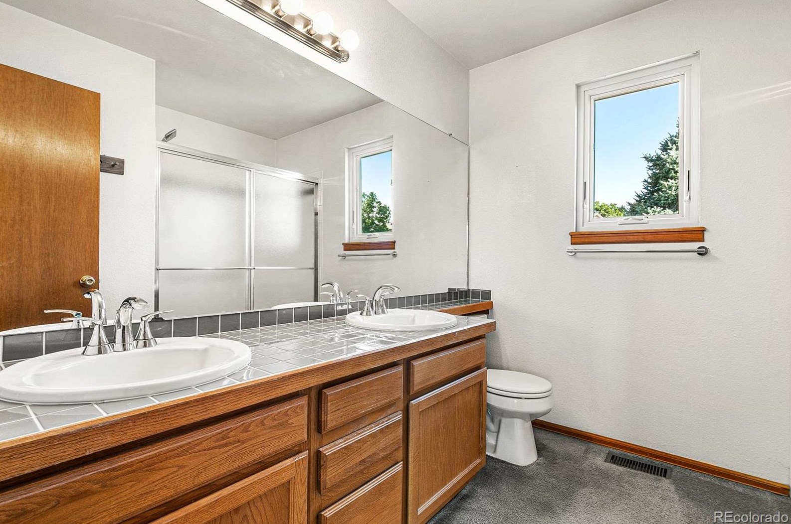 1185 Cobblestone Dr, Littleton CO 80126-2430 exterior