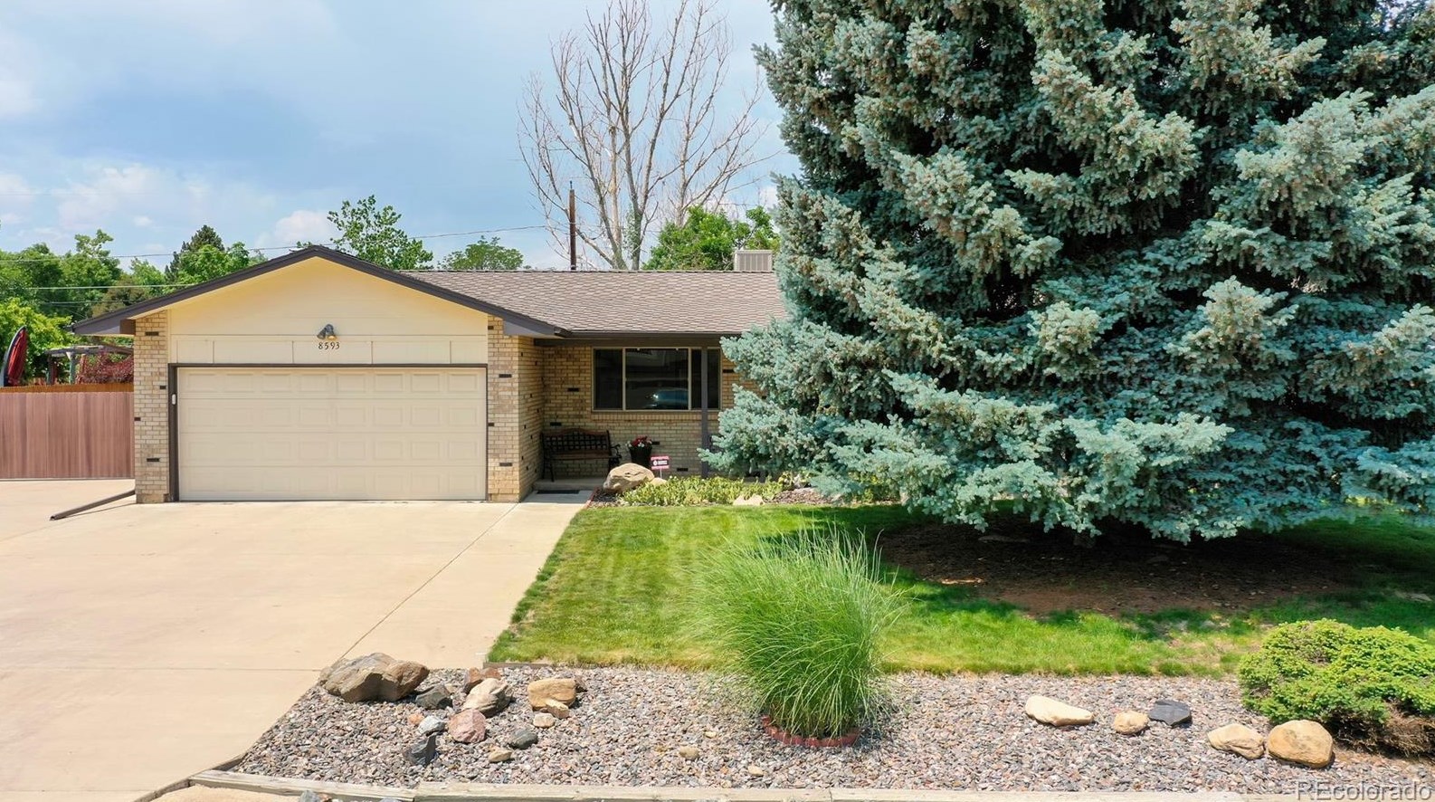 8593 Balsam St, Littleton, CO 80128-6213