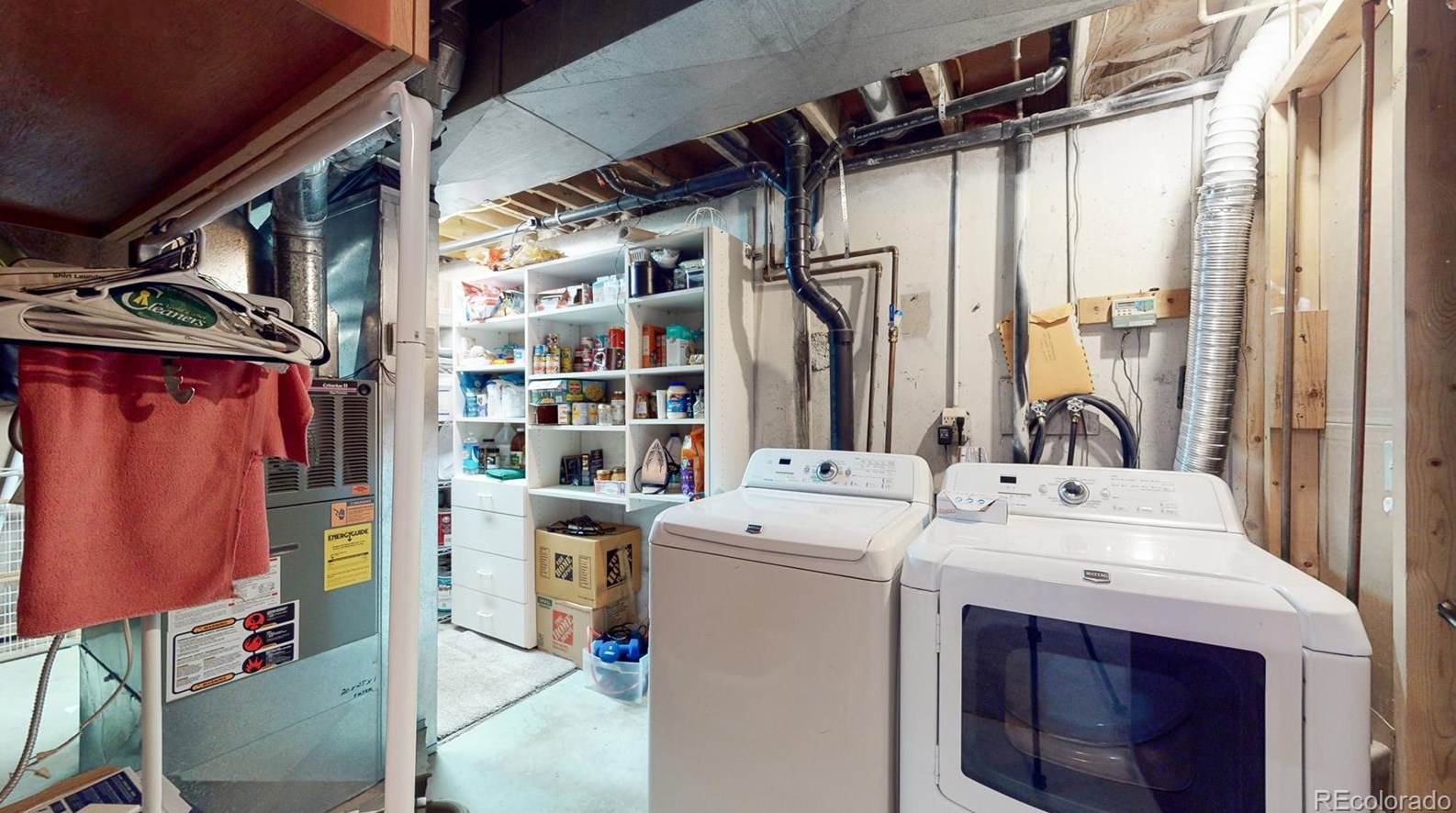 8593 Balsam St, Littleton CO 80128-6111 exterior