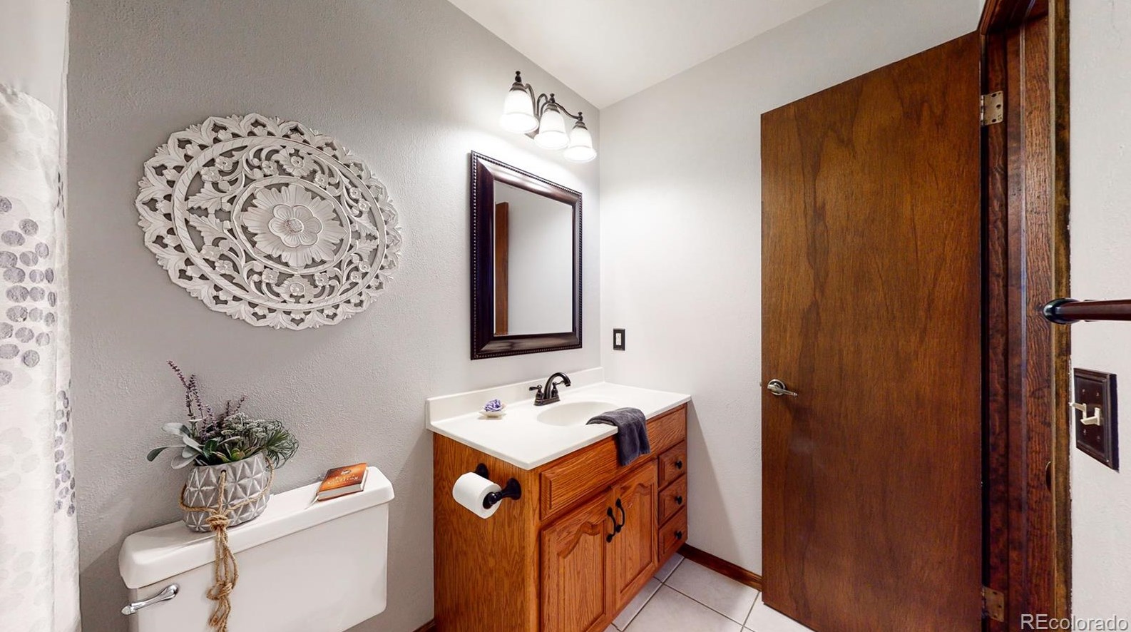 8593 Balsam St, Littleton CO 80128-6111 exterior