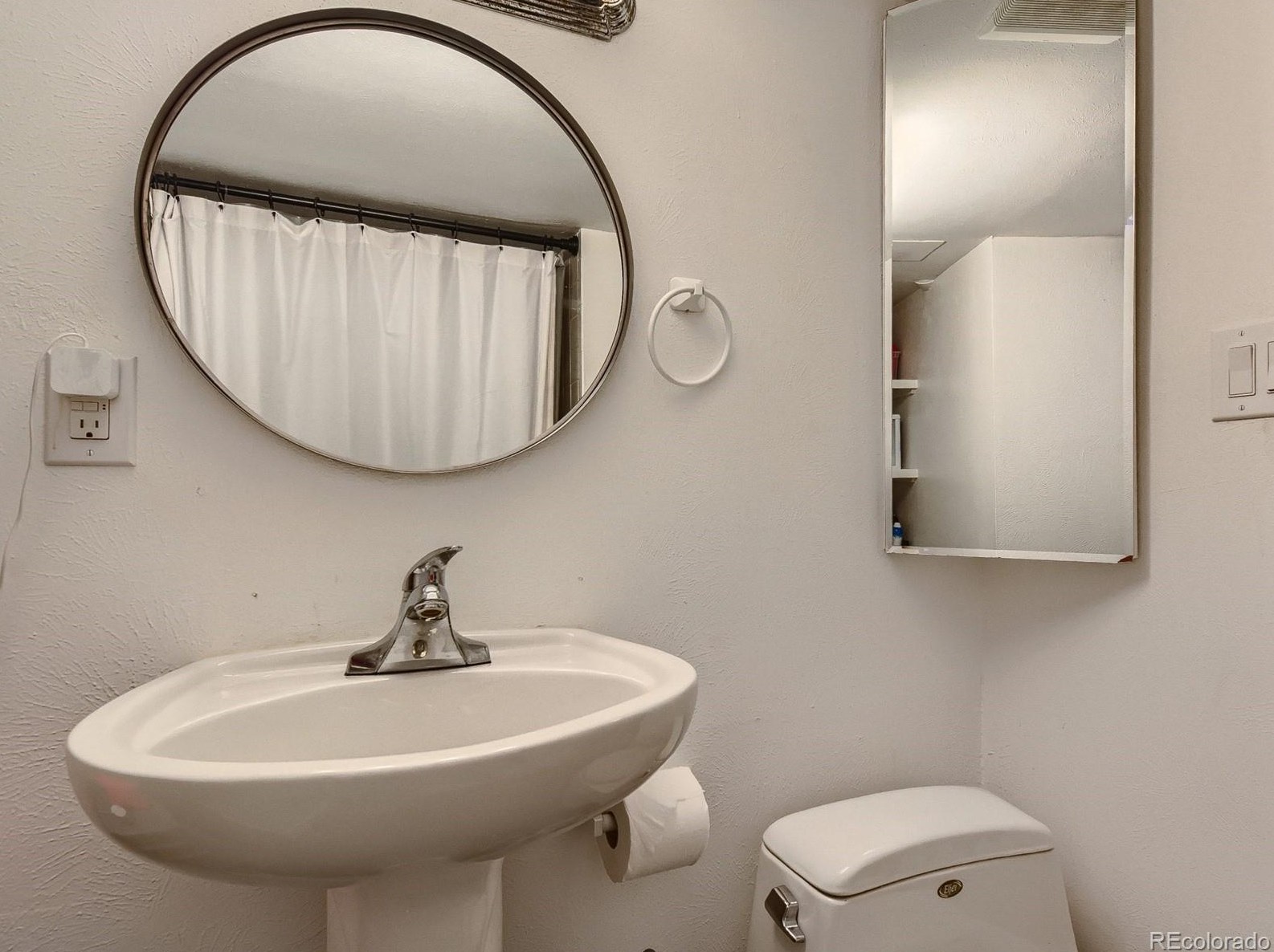 5745 Lowell Blvd, Littleton CO 80123-2847 exterior