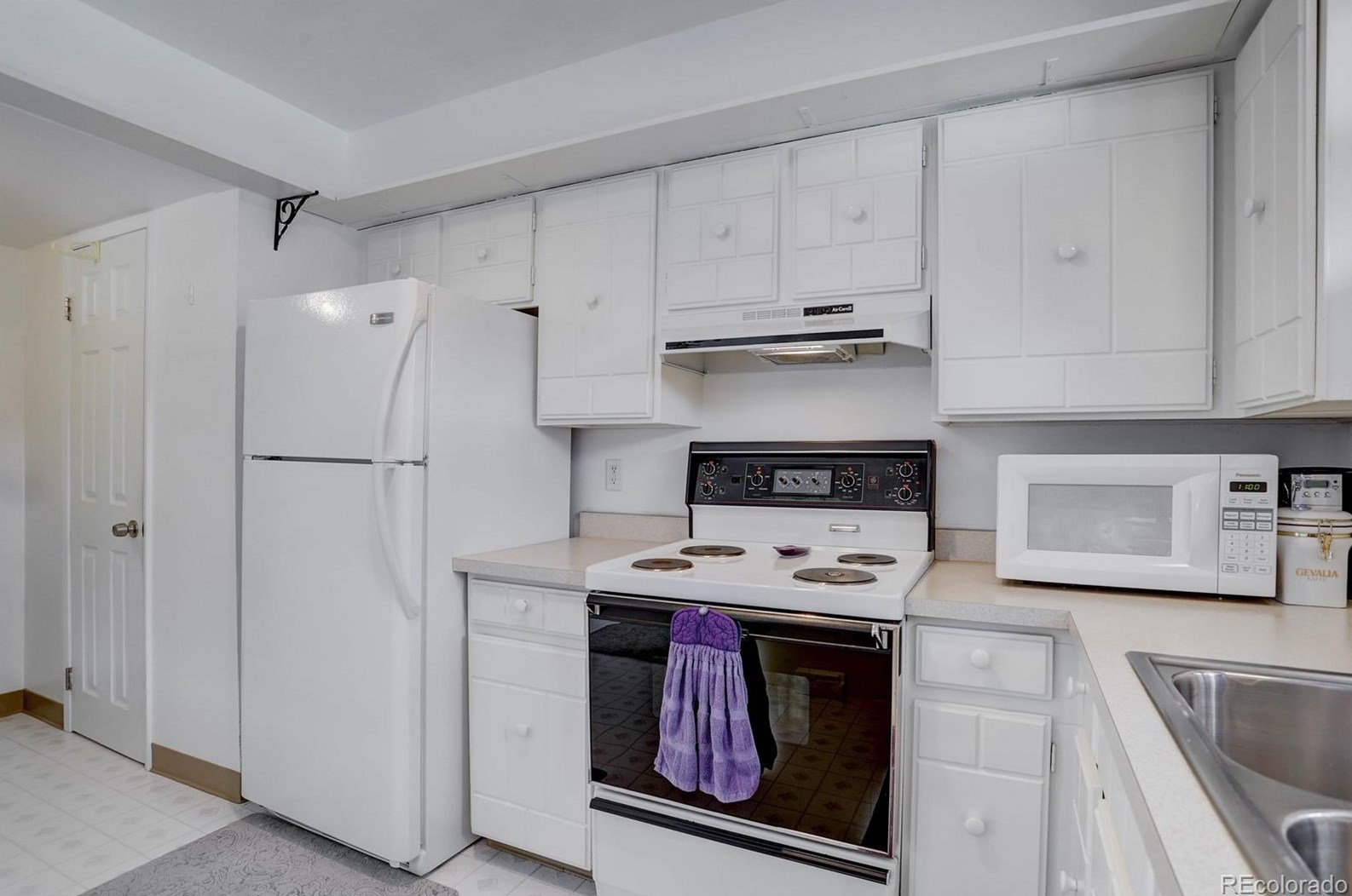 5517 Lowell Blvd, Littleton CO 80123-2841 exterior