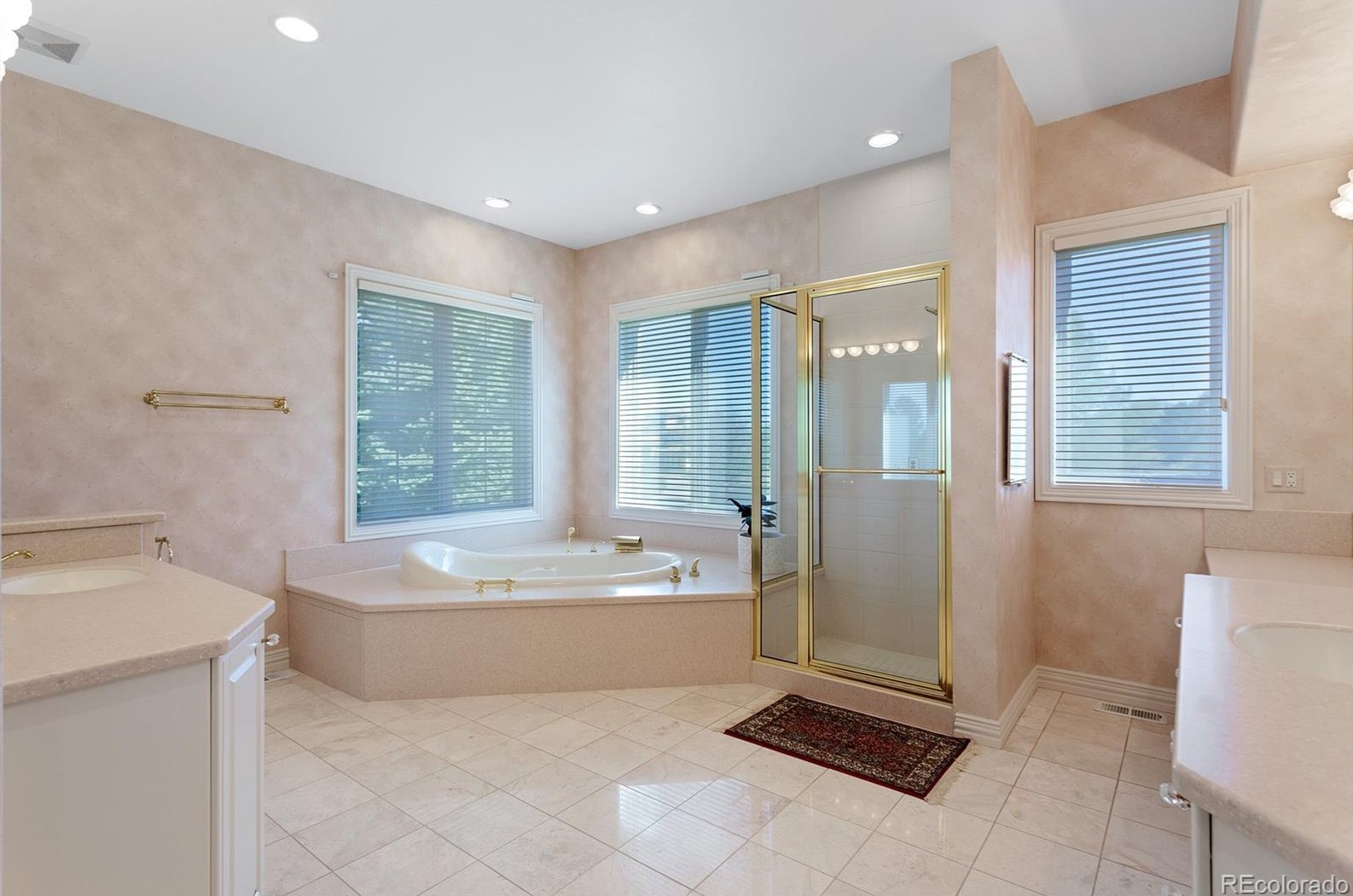 4091 Preserve Pkwy, Littleton CO 80121-2150 exterior