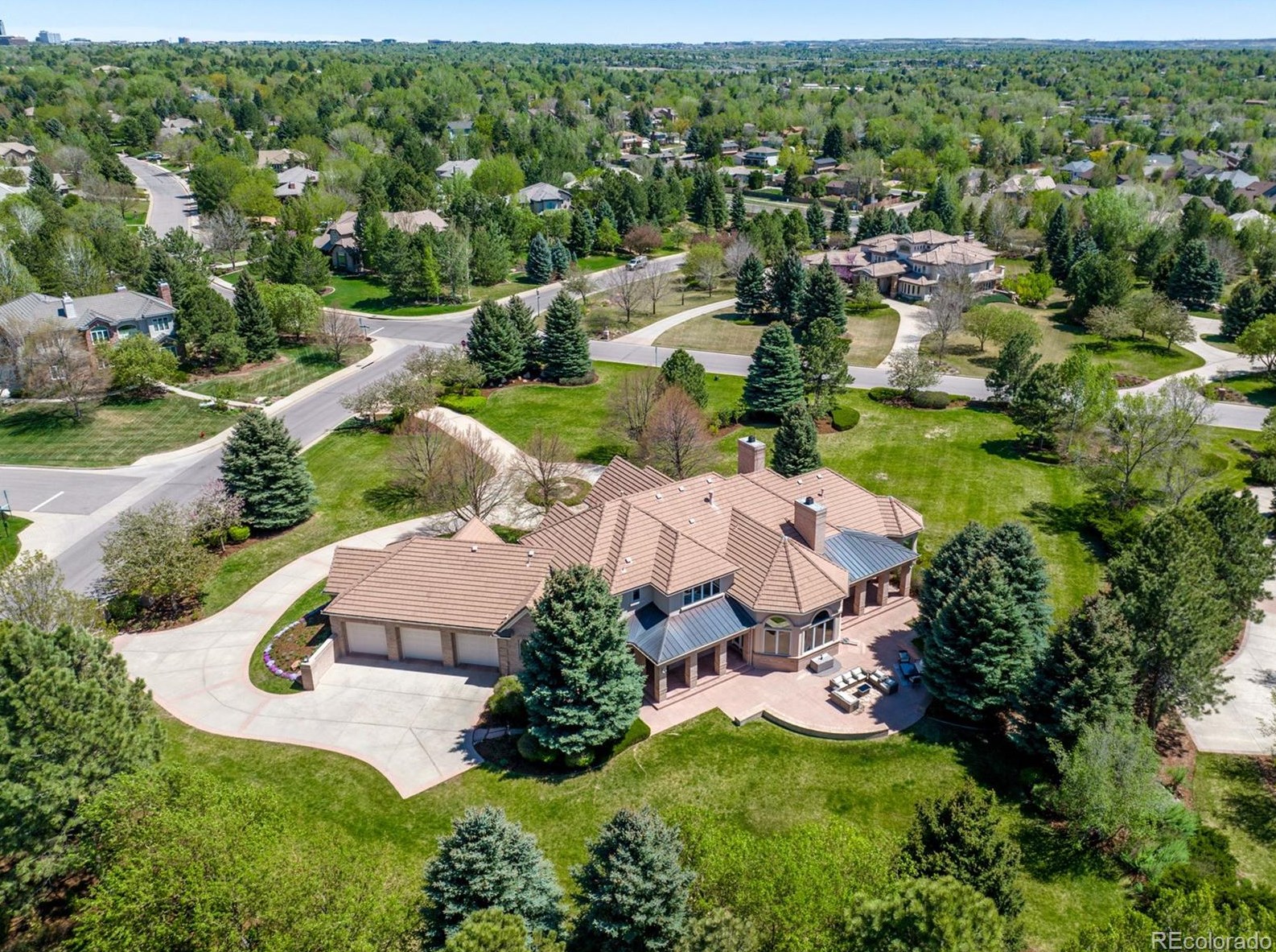 4091 Preserve Pkwy, Littleton CO 80121-2150 exterior