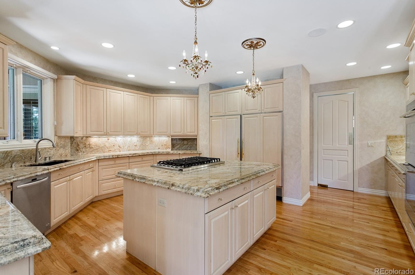 4091 Preserve Pkwy, Littleton CO 80121-2150 exterior