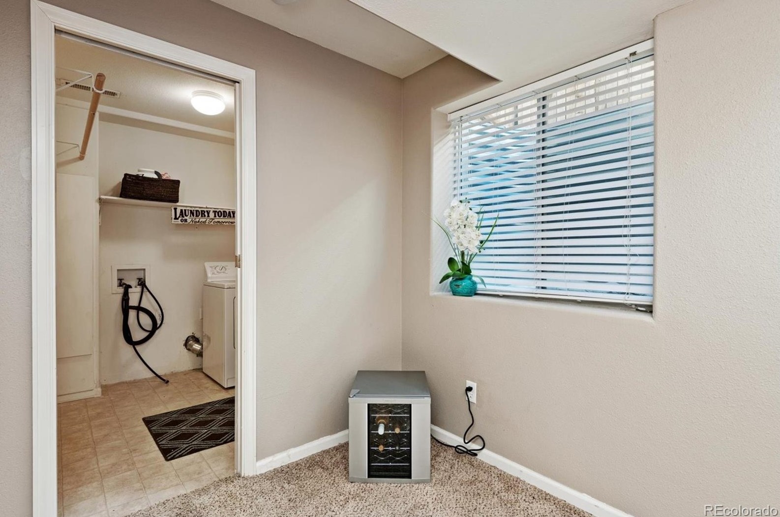 4876 Collinsville Pl, Littleton CO 80130-6824 exterior