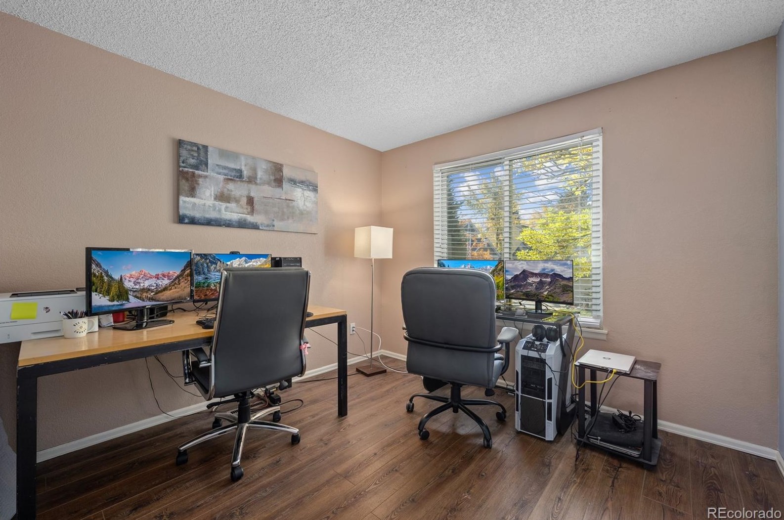 9296 Hickory Cir, Littleton CO 80126-2707 exterior