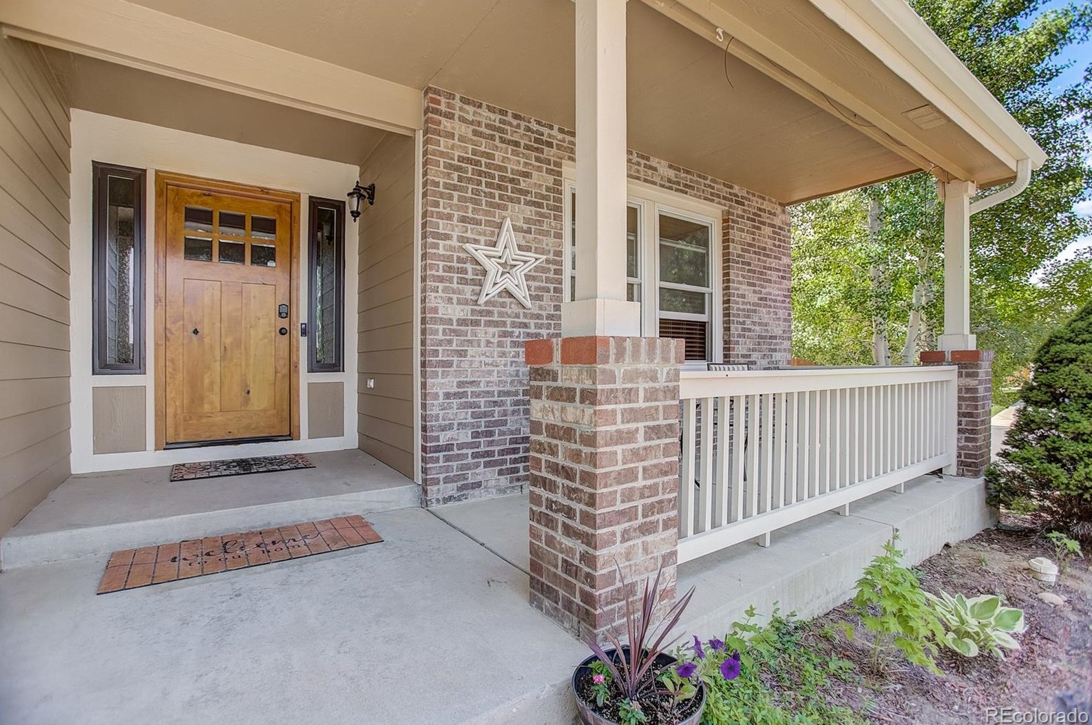 5853 Canyon Cir, Longmont, CO 80504-5604