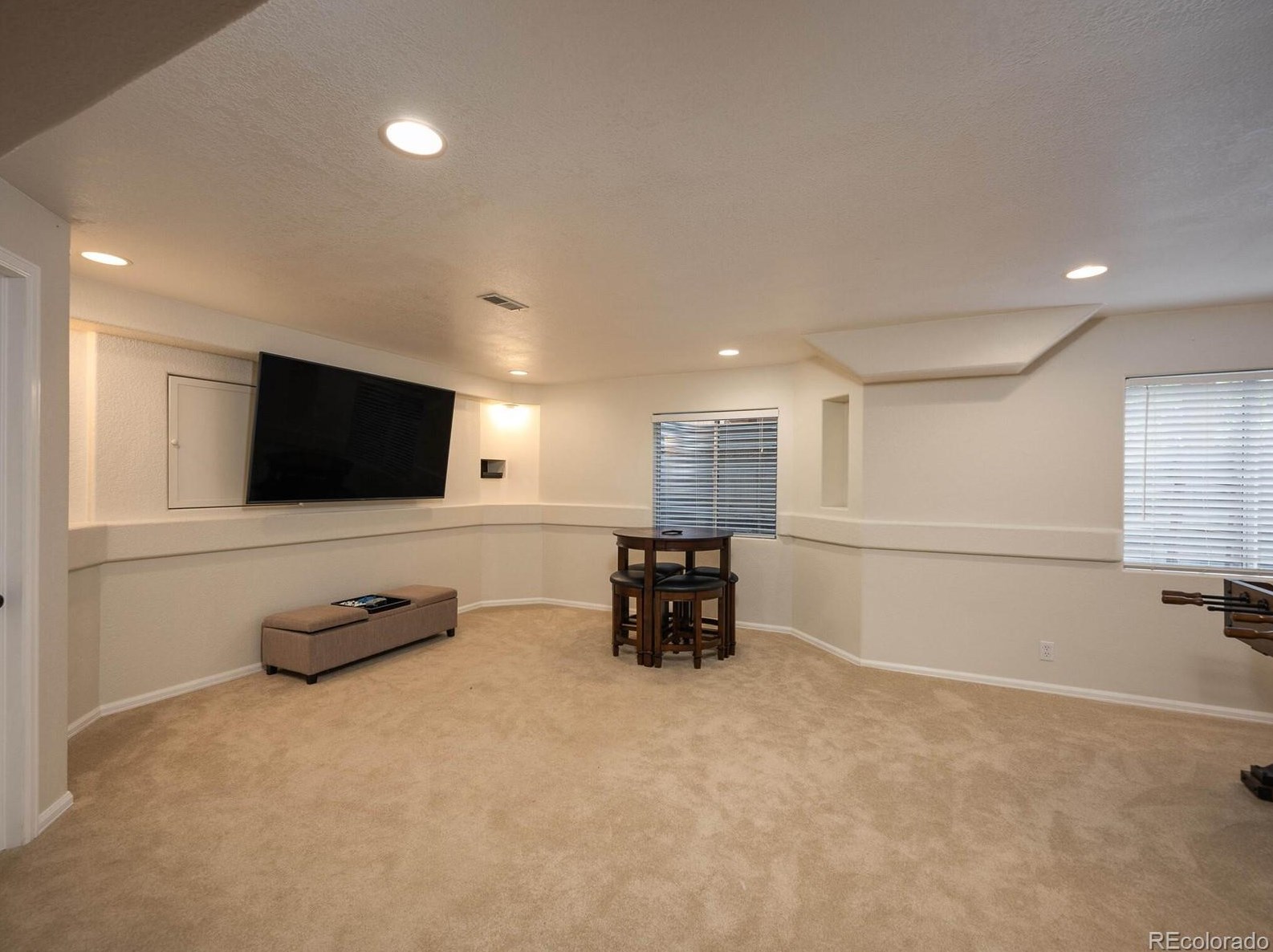 9228 Fox Fire Dr, Littleton CO 80129-6424 exterior