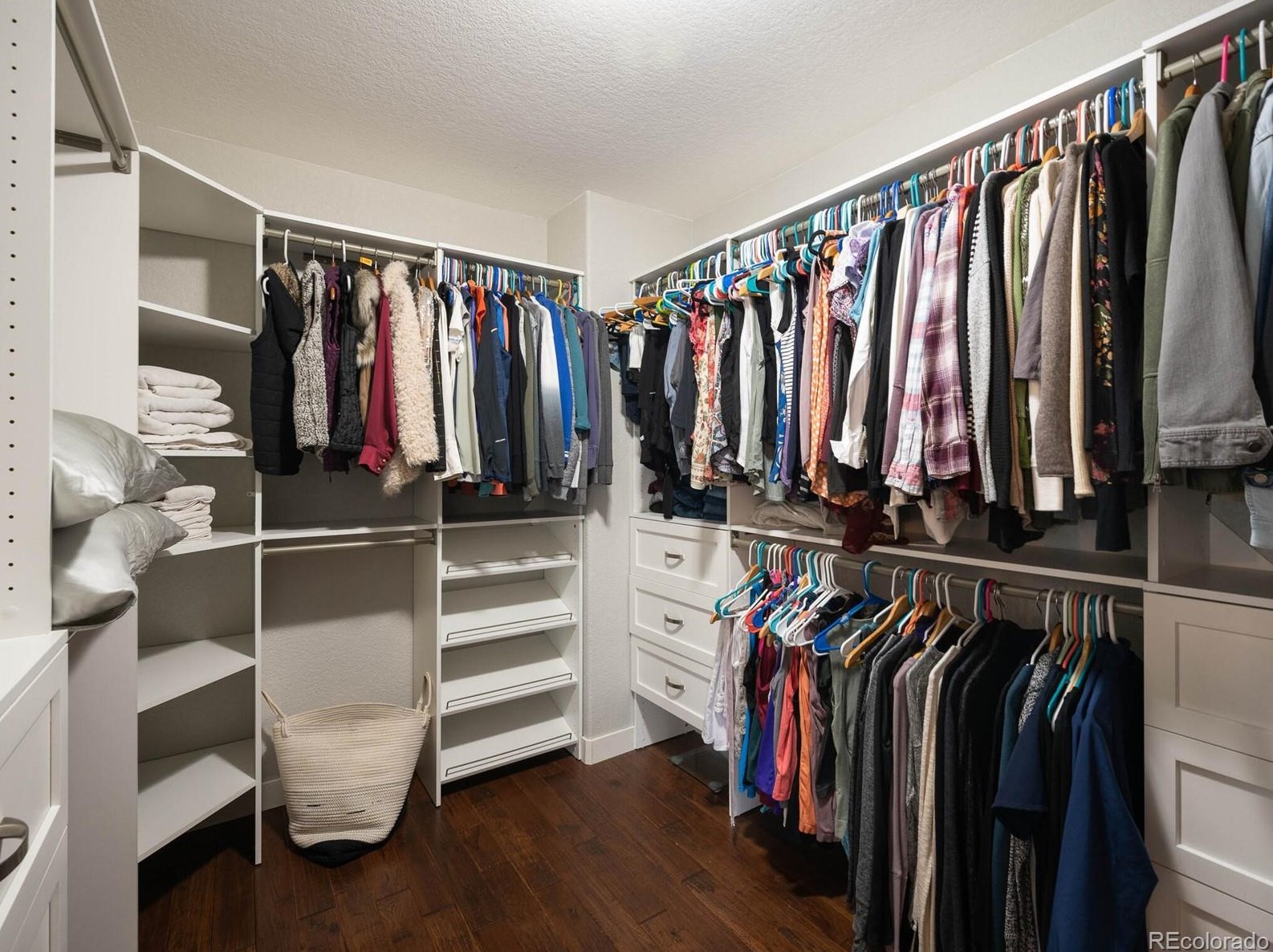 9228 Fox Fire Dr, Littleton CO 80129-6424 exterior