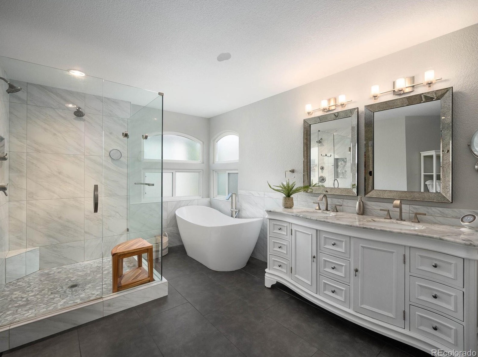 9228 Fox Fire Dr, Littleton CO 80129-6424 exterior